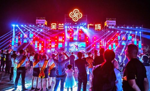 做演出選擇線陣還是雙十五音響？